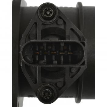 2002 Volkswagen Cabrio Mass Air Flow Sensor Standard Motor Products MAS0154 image 3 of 3