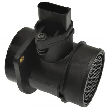 2005 Volkswagen Passat Mass Air Flow Sensor Standard Motor Products MAS0158 image 2 of 3