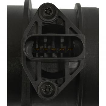 2005 Volkswagen Passat Mass Air Flow Sensor Standard Motor Products MAS0290 image 3 of 3