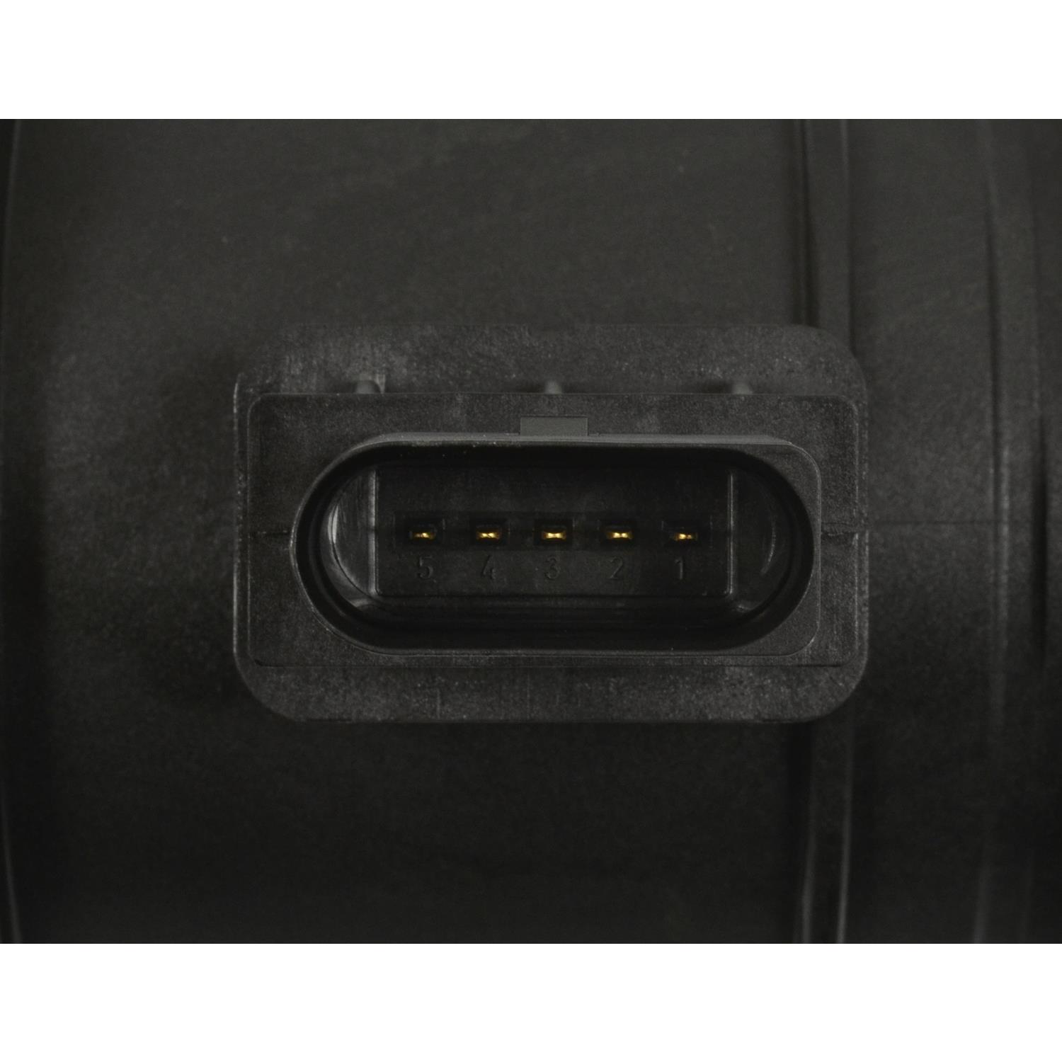 Standard Motor Products MAS0332 - Mass Air Flow Sensor Standard Motor Products MAS0332 Mass Air Flow Sensor product image 3 of 3