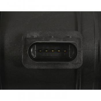 2008 Volkswagen Touareg Mass Air Flow Sensor Standard Motor Products MAS0332 image 3 of 3