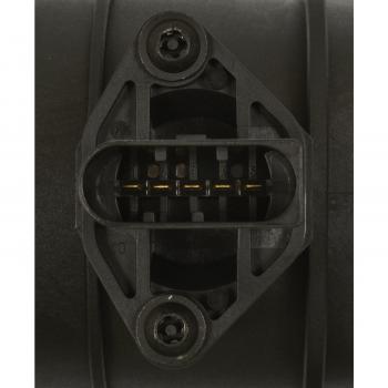2006 Porsche Cayenne Mass Air Flow Sensor Standard Motor Products MAS0452 image 3 of 3