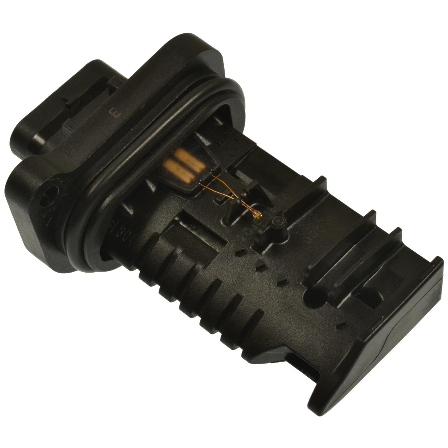 Standard Motor Products MAS0509 - Mass Air Flow Sensor Standard Motor Products MAS0509 Mass Air Flow Sensor product image 1 of 3