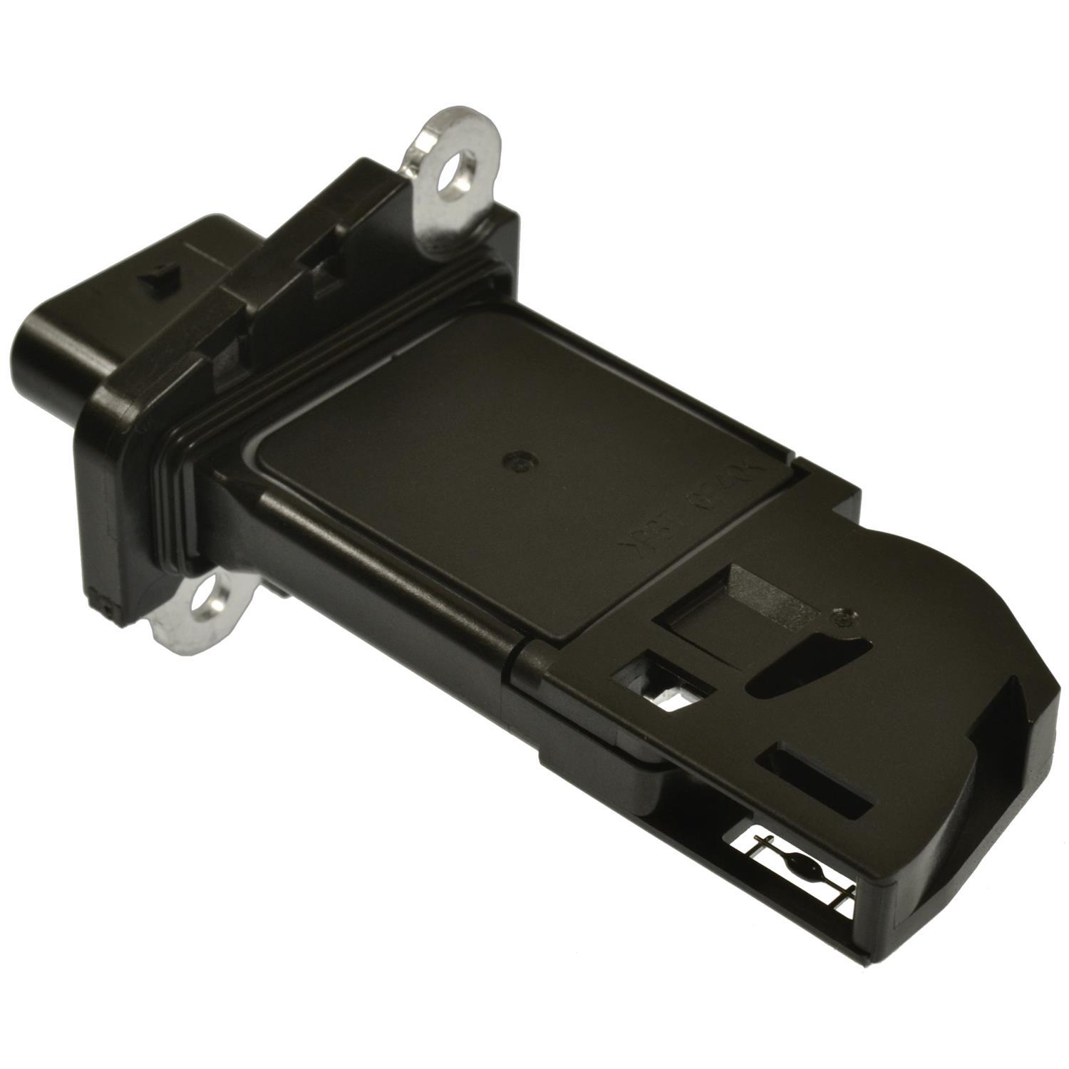 Standard Motor Products MAS0516 - Mass Air Flow Sensor Standard Motor Products MAS0516 Mass Air Flow Sensor product image 1 of 3