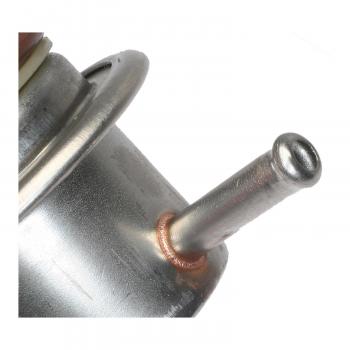 2000 Harley Davidson FLHT Electra Glide Standard Fuel Injection Pressure Regulator Standard Motor Products MC1403 image 2 of 3