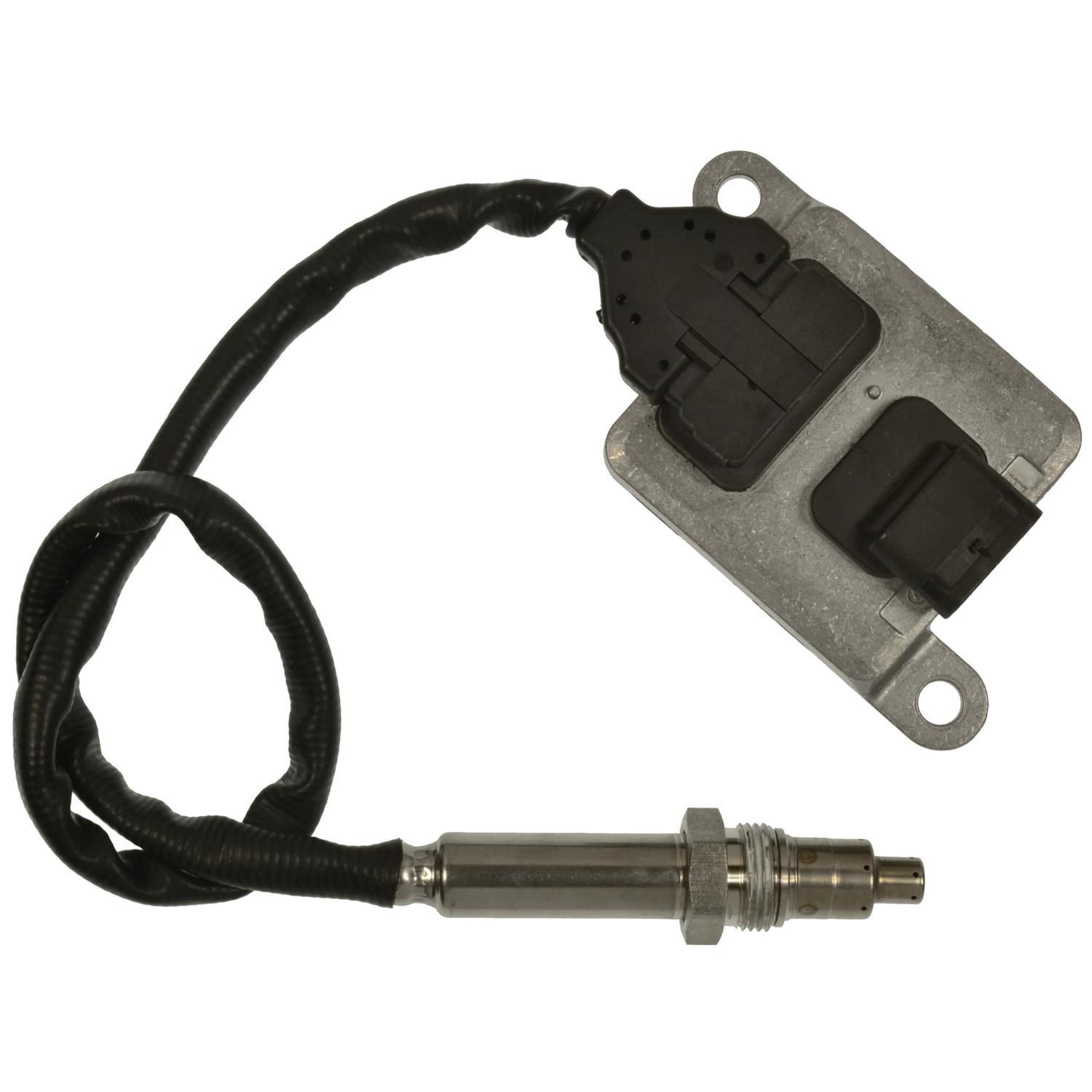 Standard Motor Products NOX016 - NOx (Nitrogen Oxide) Sensor Standard Motor Products NOX016 NOx (Nitrogen Oxide) Sensor product image 2 of 4
