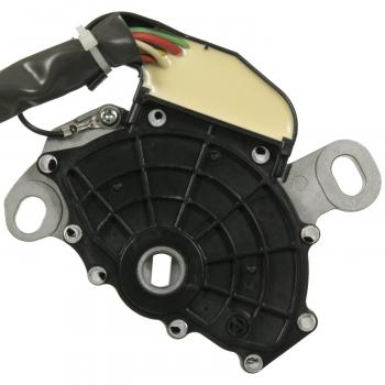 2000 Volvo C70 Neutral Safety Switch Standard Motor Products NS586 image 1 of 3