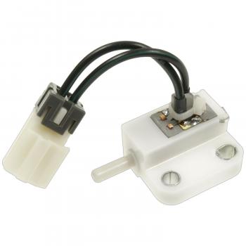 2004 Kia Sorento Clutch Starter Safety Switch Standard Motor Products NS605 image 1 of 2