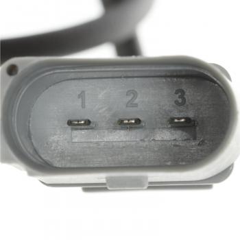 2003 Volkswagen Beetle Engine Crankshaft Position Sensor Standard Motor Products PC575 image 3 of 4