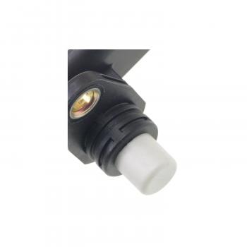 2004 Volkswagen Passat Engine Crankshaft Position Sensor Standard Motor Products PC581 image 1 of 3