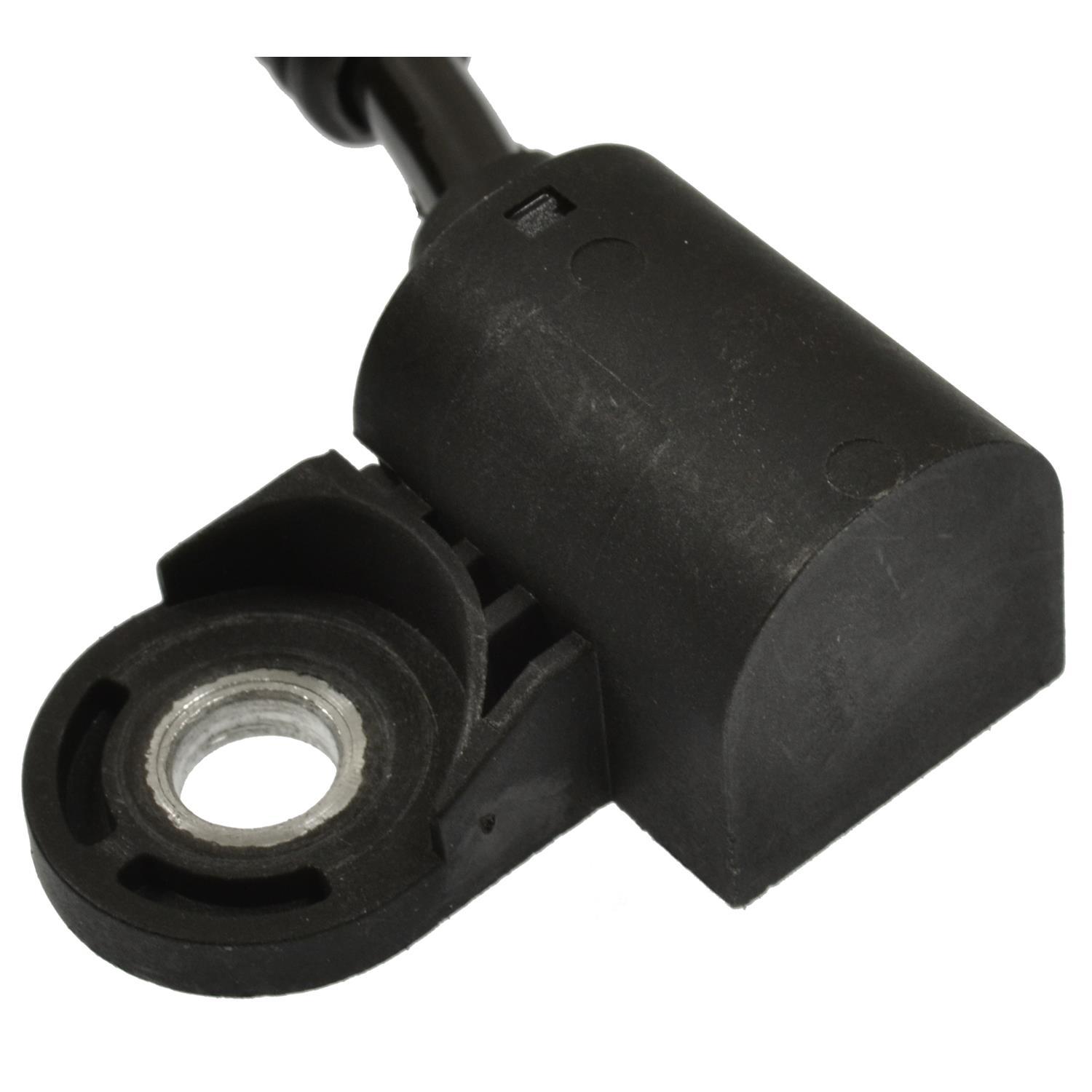 Standard Motor Products PC839 - Engine Camshaft Position Sensor Standard Motor Products PC839 Engine Camshaft Position Sensor product image 1 of 3
