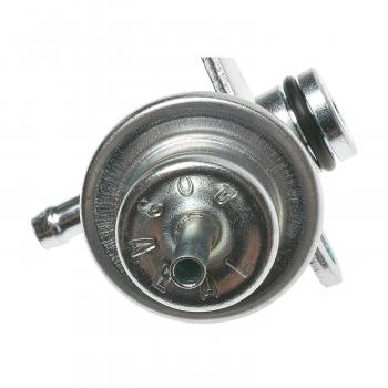 1999 Mitsubishi 3000GT Fuel Injection Pressure Regulator Standard Motor Products PR121 image 1 of 3