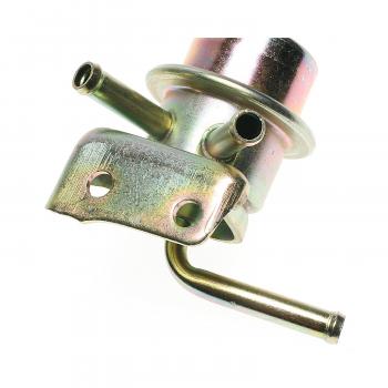 1988 Nissan Maxima Fuel Injection Pressure Regulator Standard Motor Products PR156 image 3 of 3