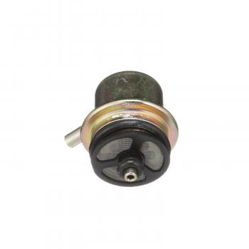 2004 GMC Envoy XUV Fuel Injection Pressure Regulator Standard Motor Products PR217 image 3 of 4