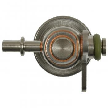 2001 Lexus ES300 Fuel Injection Pressure Regulator Standard Motor Products PR226 image 2 of 3