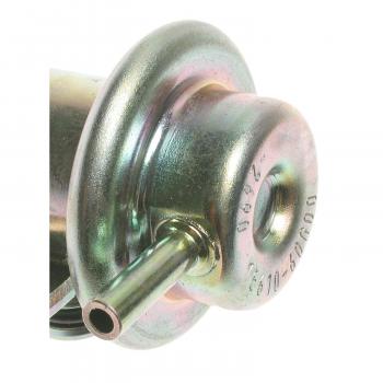 1997 Suzuki Esteem Fuel Injection Pressure Regulator Standard Motor Products PR241 image 1 of 3