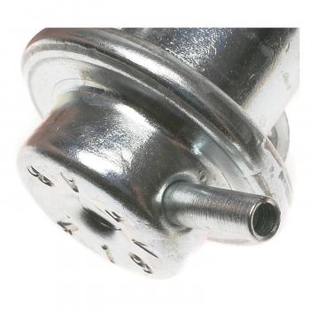 1998 Mazda Protege Fuel Injection Pressure Regulator Standard Motor Products PR244 image 1 of 3