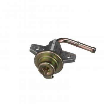 1997 Acura CL Fuel Injection Pressure Regulator Standard Motor Products PR256 image 1 of 4