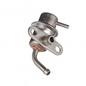 2000 Mitsubishi Mirage Fuel Injection Pressure Regulator Standard Motor Products PR275 image 1 of 4