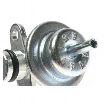 1996 Hyundai Accent Fuel Injection Pressure Regulator Standard Motor Products PR309 image 1 of 3