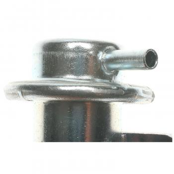 1988 Mazda RX-7 Fuel Injection Pressure Regulator Standard Motor Products PR31 image 1 of 3
