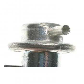 1984 Toyota Camry Fuel Injection Pressure Regulator Standard Motor Products PR37 image 1 of 3