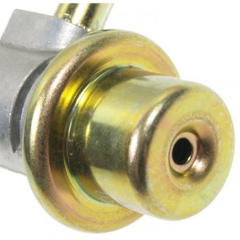 2004 Infiniti G35 Fuel Injection Pressure Regulator Standard Motor Products PR395 image 3 of 3