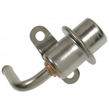1999 Kia Sportage Fuel Injection Pressure Regulator Standard Motor Products PR413 image 3 of 3