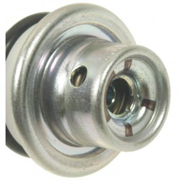 2010 Mazda CX-9 Fuel Injection Pressure Regulator Standard Motor Products PR468 image 3 of 3