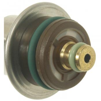 2011 Porsche 911 Fuel Injection Pressure Regulator Standard Motor Products PR470 image 1 of 3