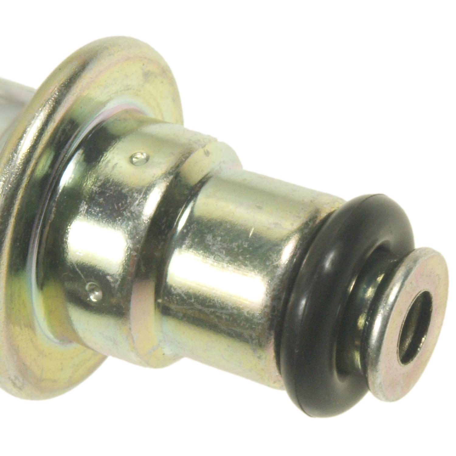 Standard Motor Products PR475 - Fuel Injection Pressure Regulator Standard Motor Products PR475 Fuel Injection Pressure Regulator product image 1 of 3