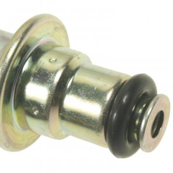 2006 Mitsubishi Lancer Fuel Injection Pressure Regulator Standard Motor Products PR475 image 1 of 3