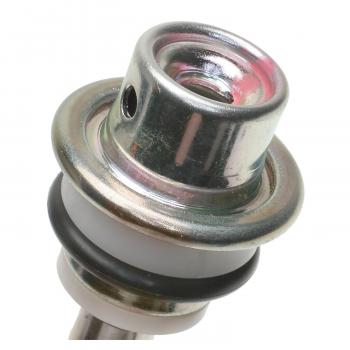 2014 Hyundai Genesis Fuel Injection Pressure Regulator Left Center Standard Motor Products PR487 image 2 of 3