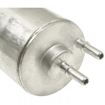 2003 Audi A4 Quattro Fuel Filter and Pressure Regulator Assembly Standard Motor Products PR497 image 3 of 3