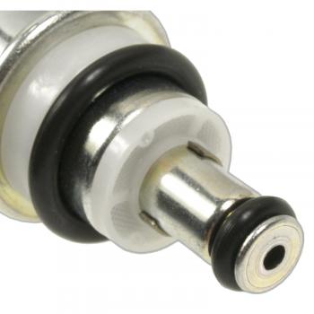 2016 Kia Forte Fuel Injection Pressure Regulator Standard Motor Products PR510 image 1 of 3