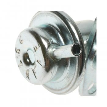 1990 Nissan Axxess Fuel Injection Pressure Regulator Standard Motor Products PR54 image 1 of 3