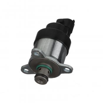 2018 Ram 2500 Fuel Injection Pressure Regulator Standard Motor Products PR555 image 1 of 4