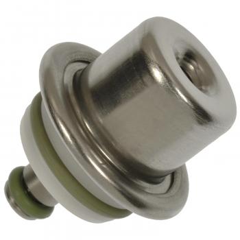 2003 Chevrolet Corsa Fuel Injection Pressure Regulator Standard Motor Products PR569 image 2 of 3