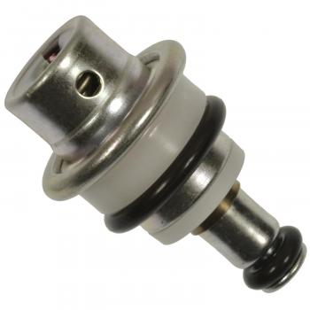 2018 Toyota 4Runner Fuel Injection Pressure Regulator Standard Motor Products PR592 image 2 of 3