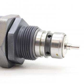 2014 Volkswagen Passat Fuel Injection Pressure Regulator Standard Motor Products PR611 image 1 of 3