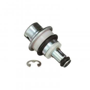 2018 Mazda 3 Fuel Injection Pressure Regulator Standard Motor Products PR621 image 2 of 4