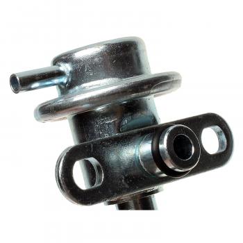 1987 Honda Prelude Fuel Injection Pressure Regulator Standard Motor Products PR86 image 1 of 3