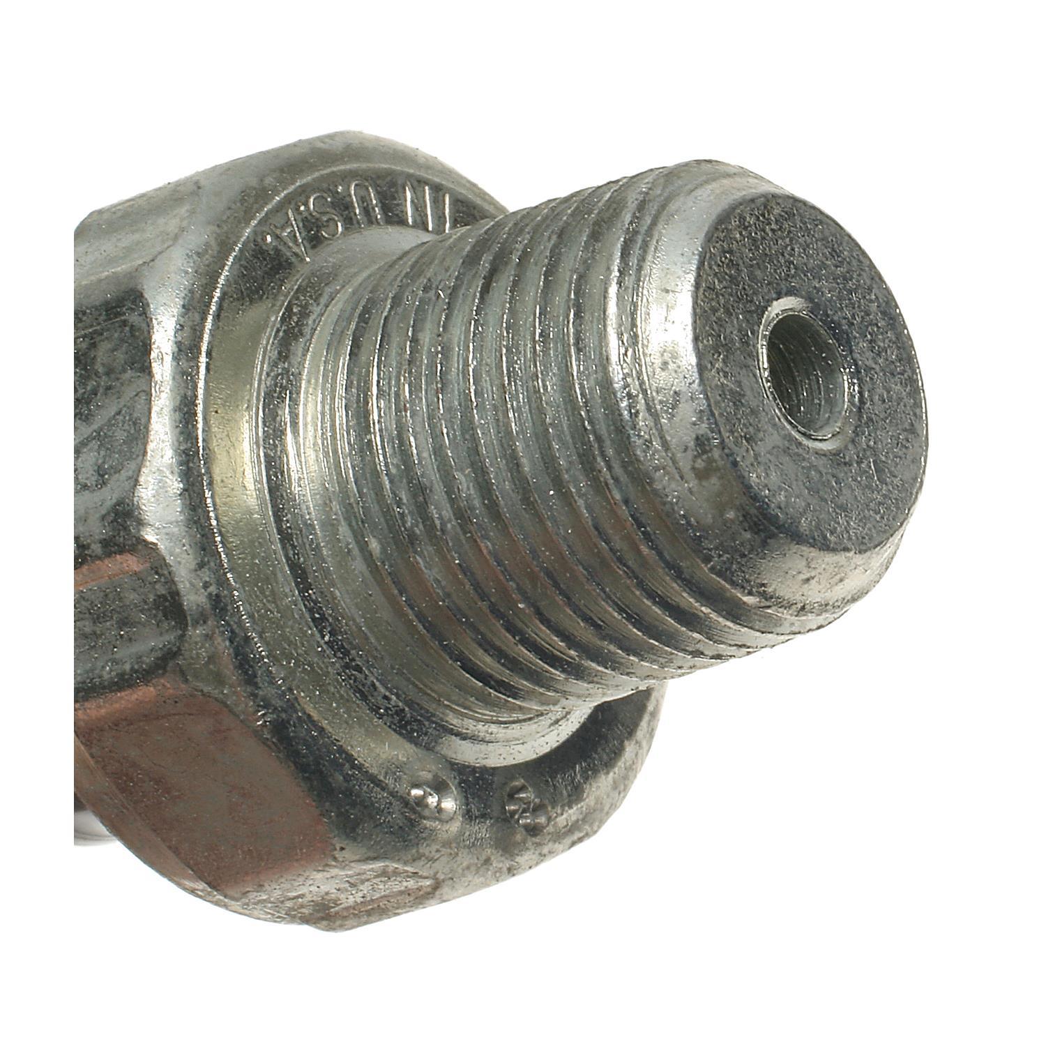 Standard Motor Products PS110 Engine Oil Pressure Switch product image 1 of 3