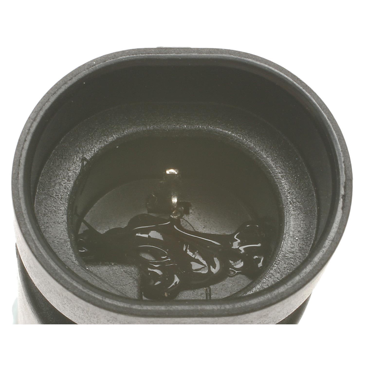 Standard Motor Products PS304 - Engine Oil Pressure Switch Standard Motor Products PS304 Engine Oil Pressure Switch product image 3 of 3