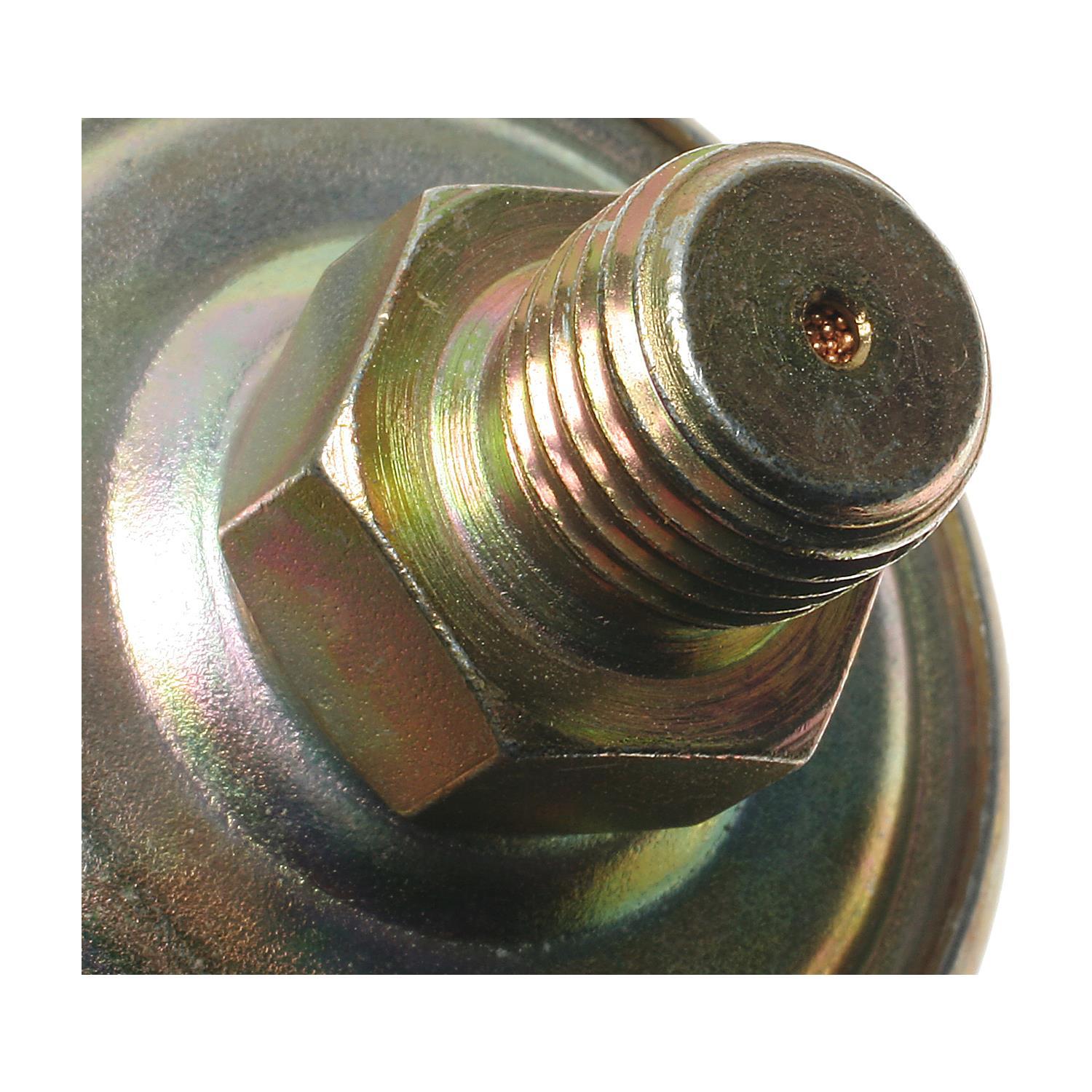 Standard Motor Products PS337 Engine Oil Pressure Switch product image 1 of 3