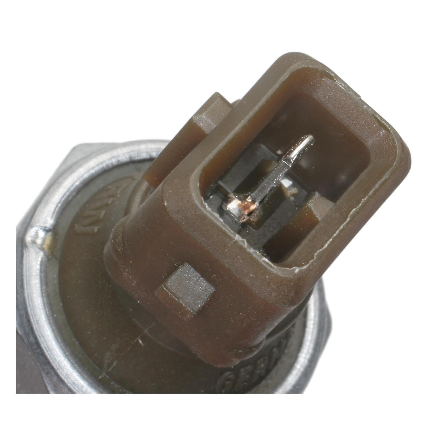 Standard Motor Products PS448 - Engine Oil Pressure Switch Standard Motor Products PS448 Engine Oil Pressure Switch product image 3 of 3