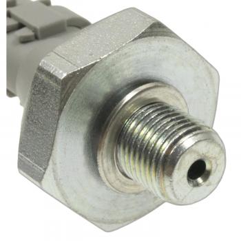 2006 Mercedes-Benz E350 Engine Oil Pressure Switch Standard Motor Products PS501 image 1 of 3