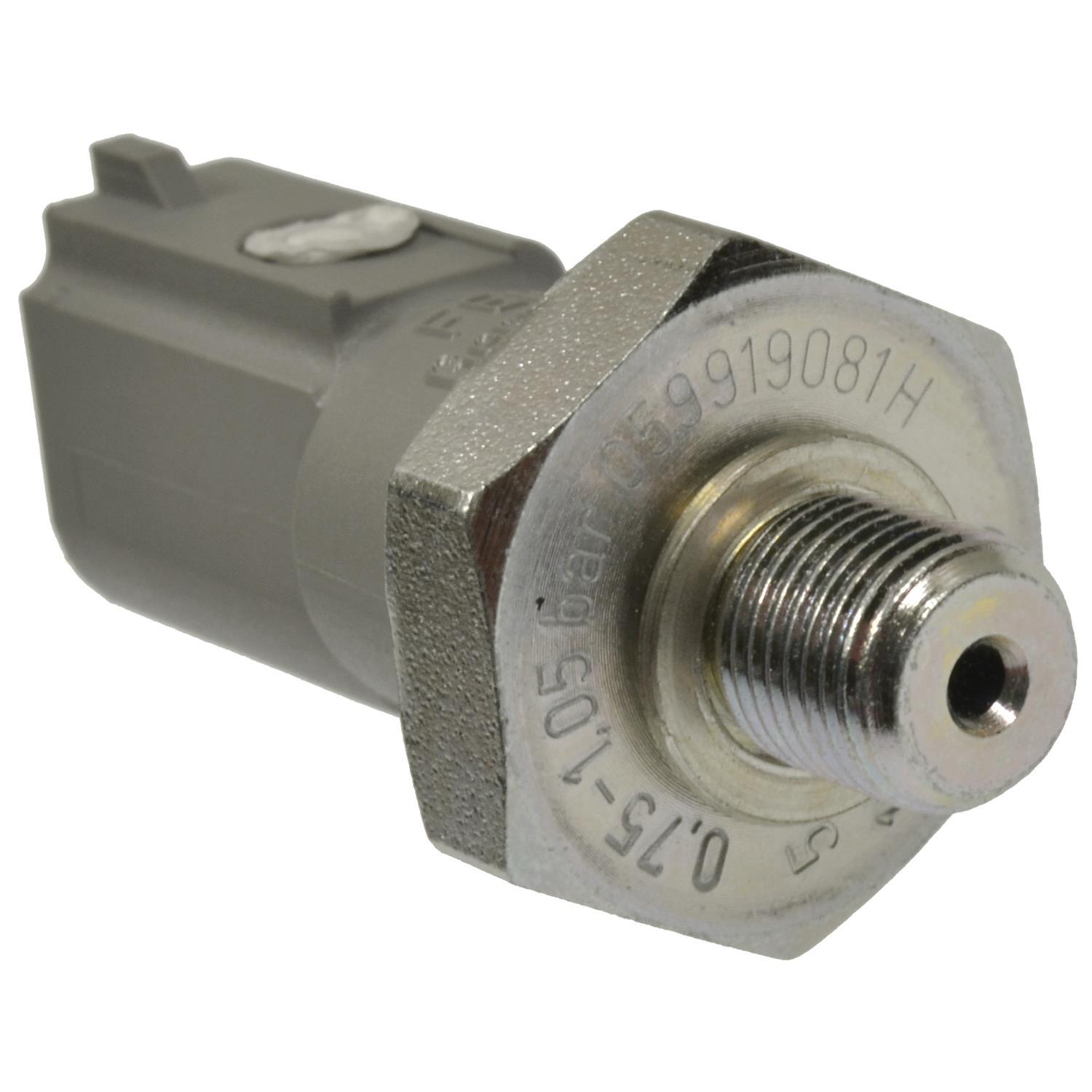 Standard Motor Products PS667 Engine Oil Pressure Switch product image 1 of 3