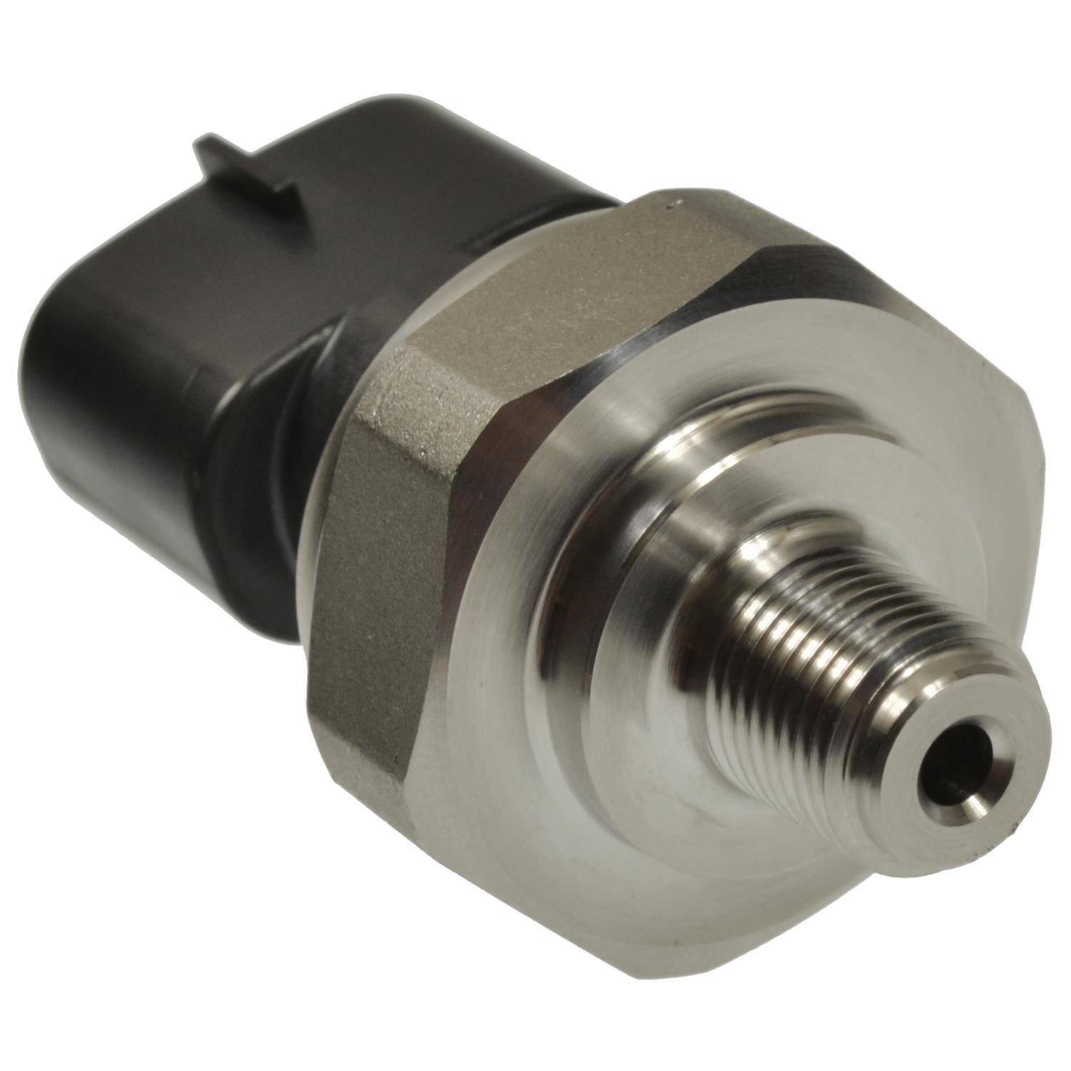 Standard Motor Products PS676 Engine Oil Pressure Switch product image 1 of 3
