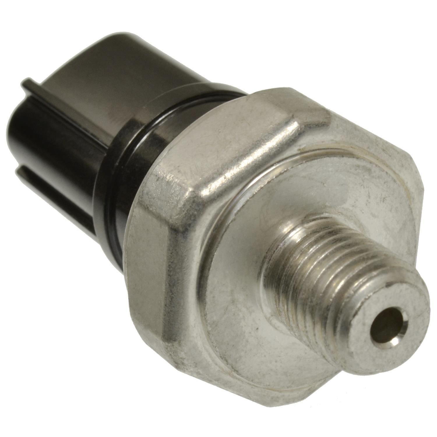 Standard Motor Products PS677 Engine Oil Pressure Switch product image 1 of 3